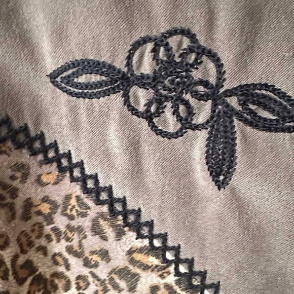 TANJAY | Vintage Brown Mixed Media Animal Print Embroidered Button Up Blouse - Picture 10 of 15